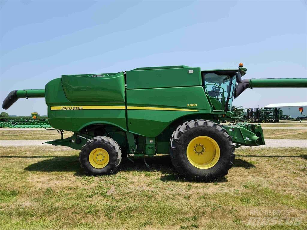 John Deere S680 Maaidorsmachines