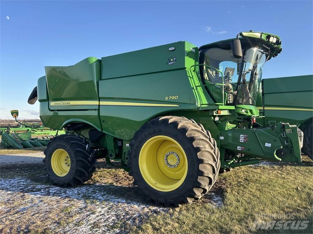 John Deere S790 Maaidorsmachines