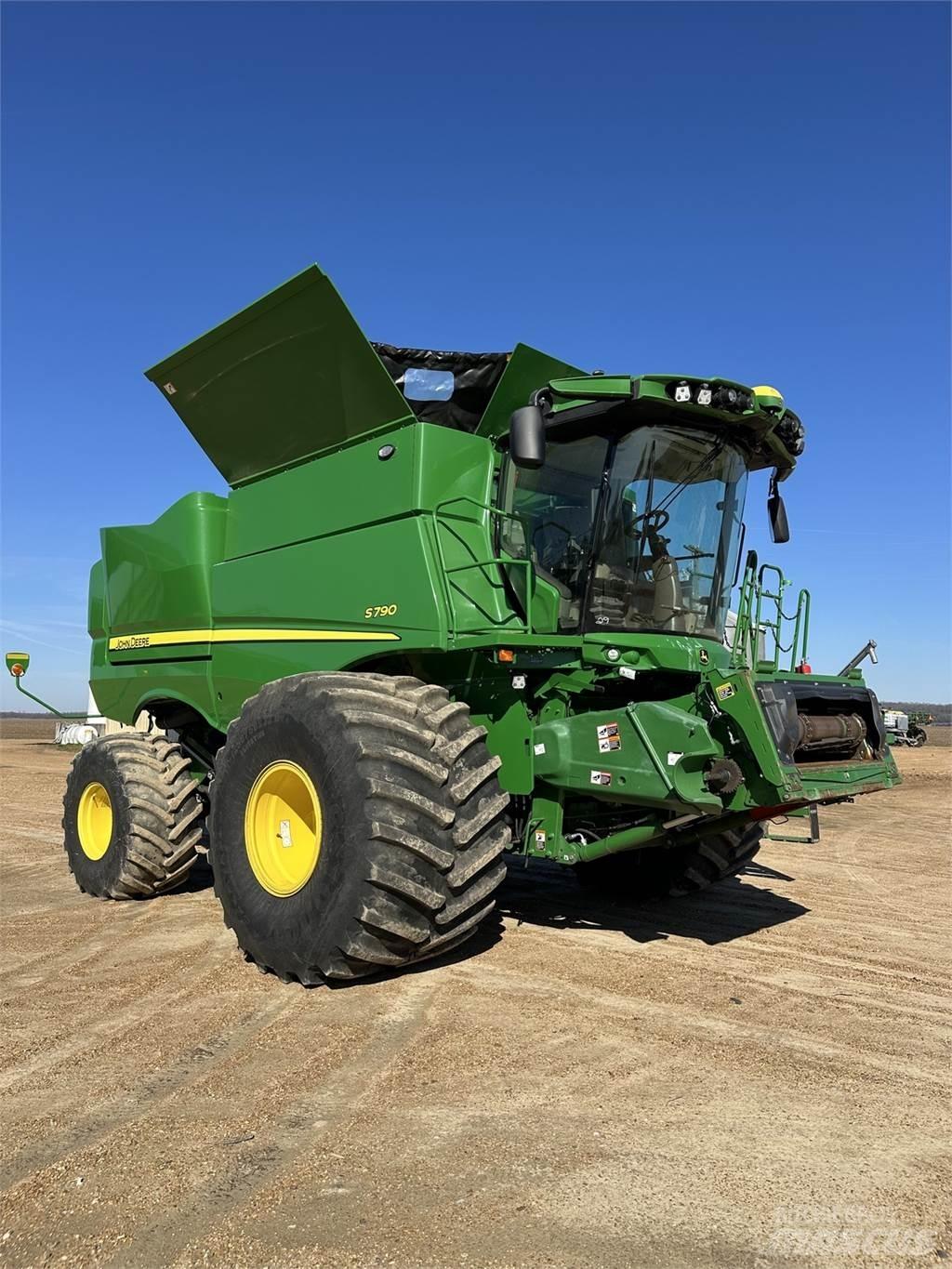 John Deere S790 Maaidorsmachines