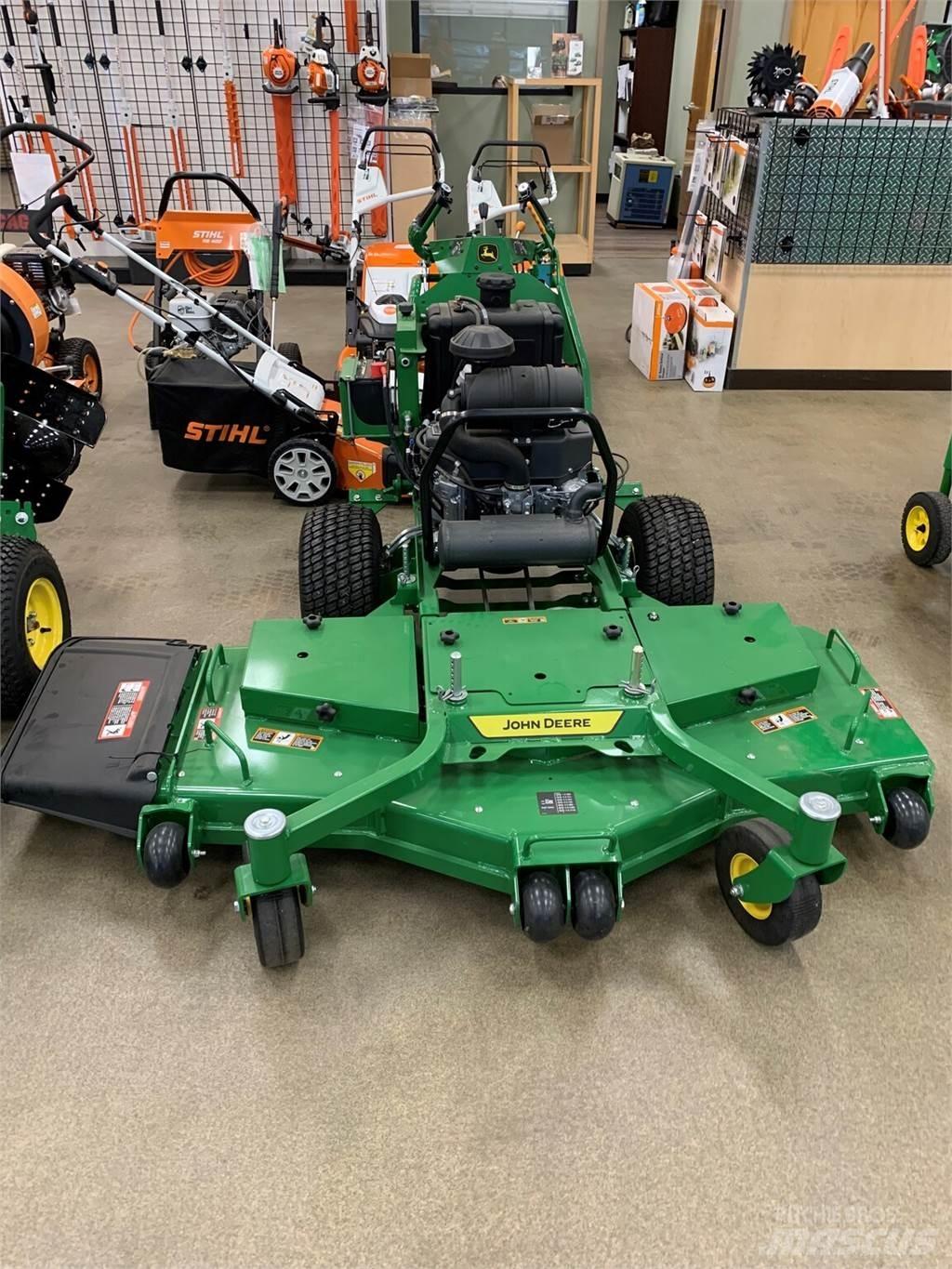 John Deere W61R Maaiers