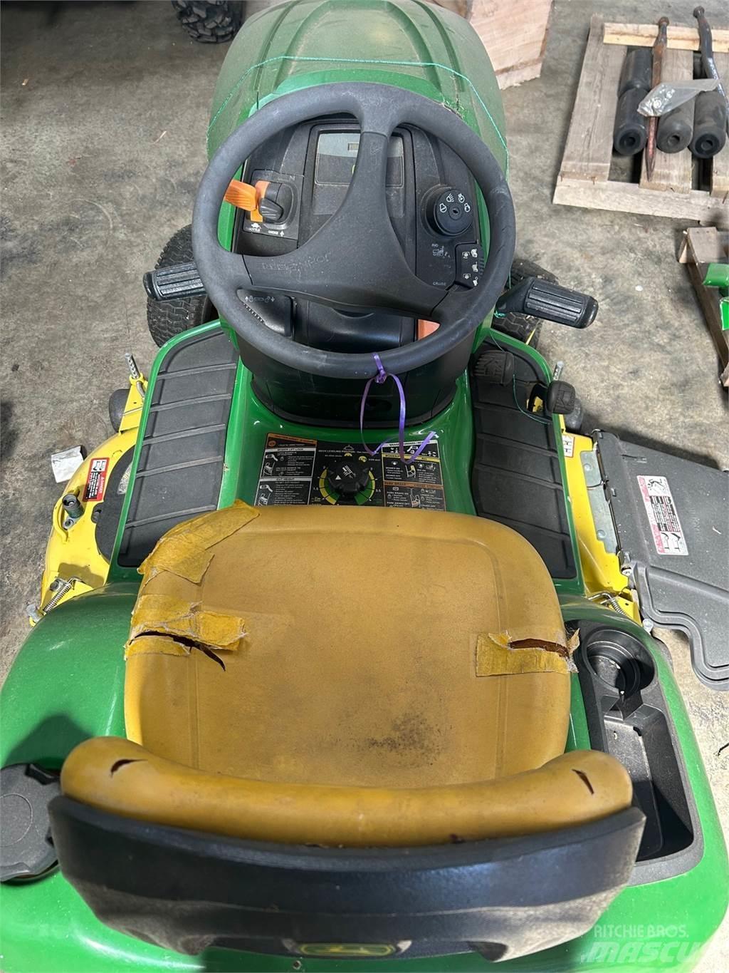 John Deere X300 Rijmaaiers
