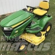 John Deere X330 Compacttrekkers