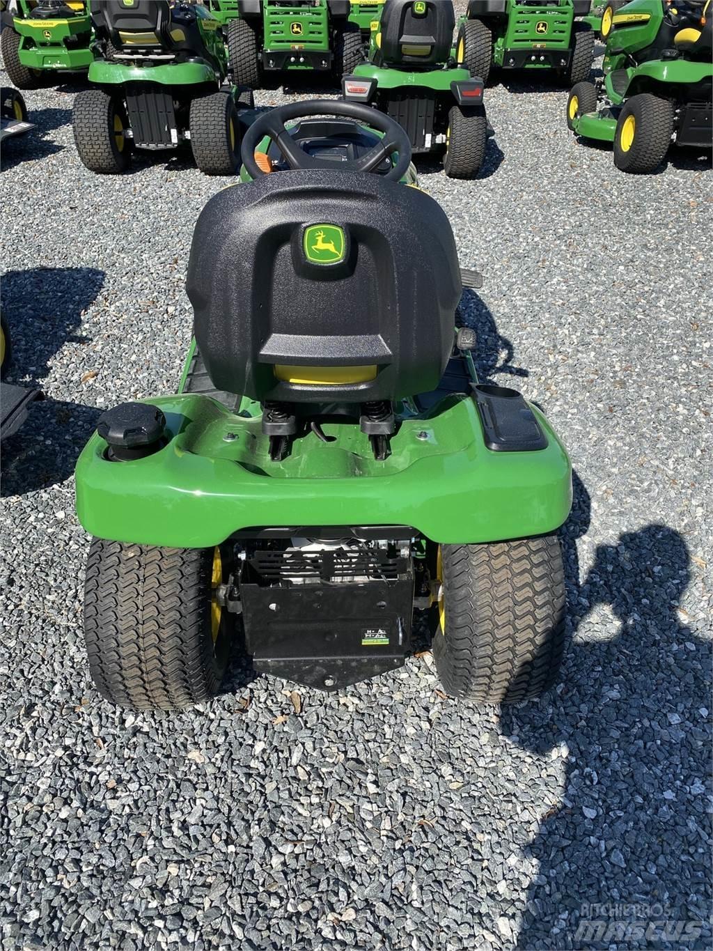 John Deere X330 Compacttrekkers