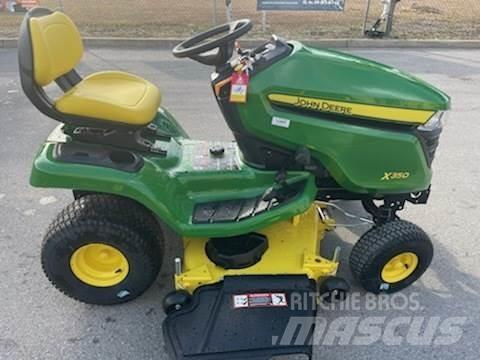 John Deere X350 Compacttrekkers