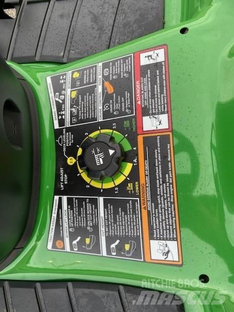 John Deere X350 Compacttrekkers