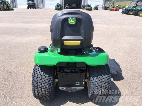 John Deere X380 Compacttrekkers