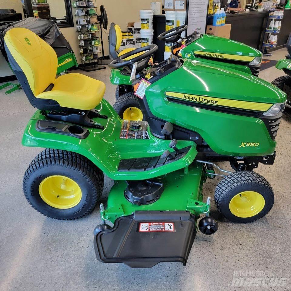 John Deere X380 Compacttrekkers