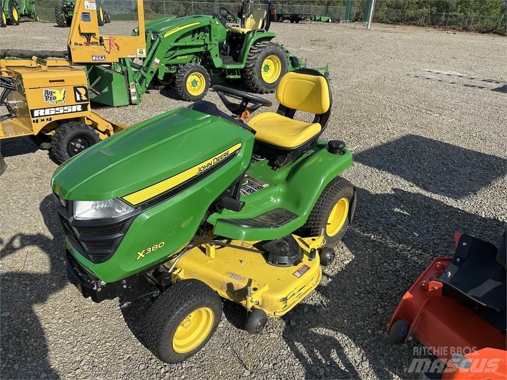 John Deere x380 Compacttrekkers
