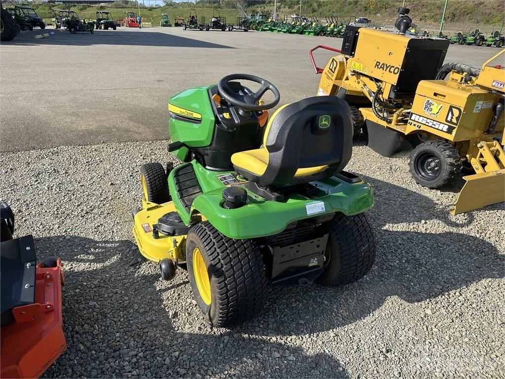 John Deere x380 Compacttrekkers