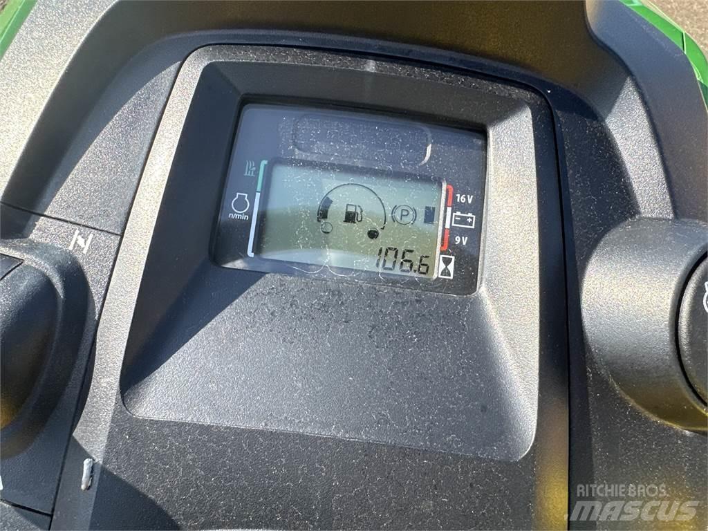 John Deere x380 Compacttrekkers