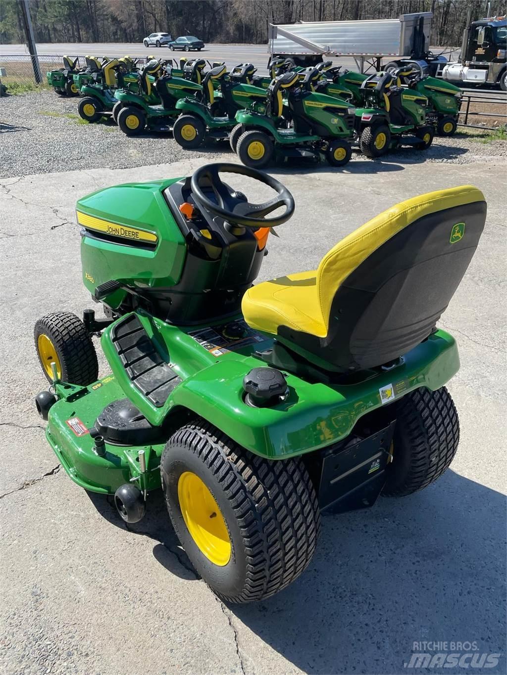 John Deere X380 Compacttrekkers