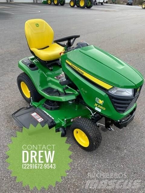 John Deere X380 Compacttrekkers