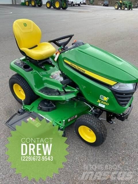 John Deere X380 Compacttrekkers