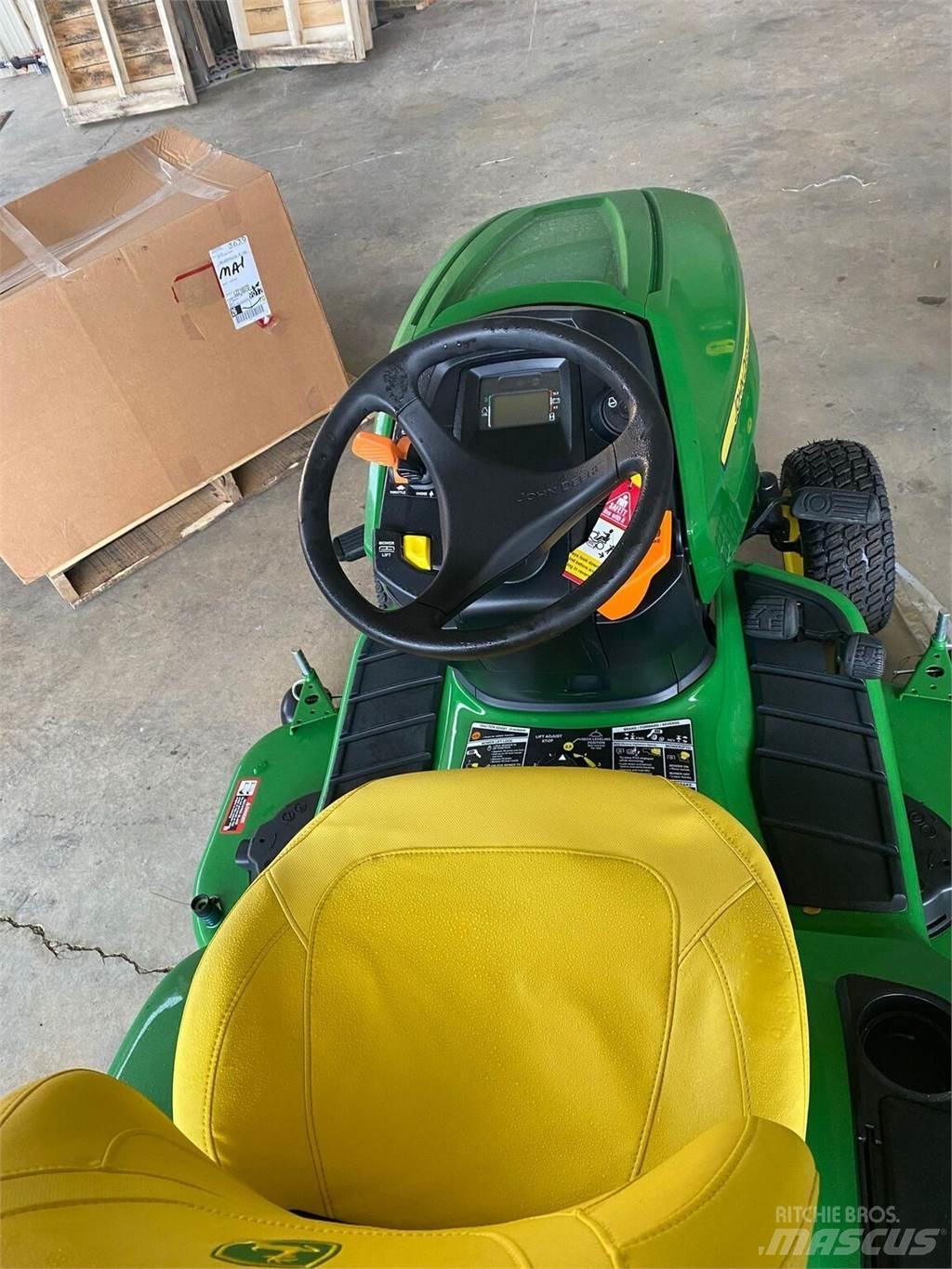 John Deere X380 Compacttrekkers