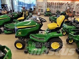 John Deere X390 Compacttrekkers
