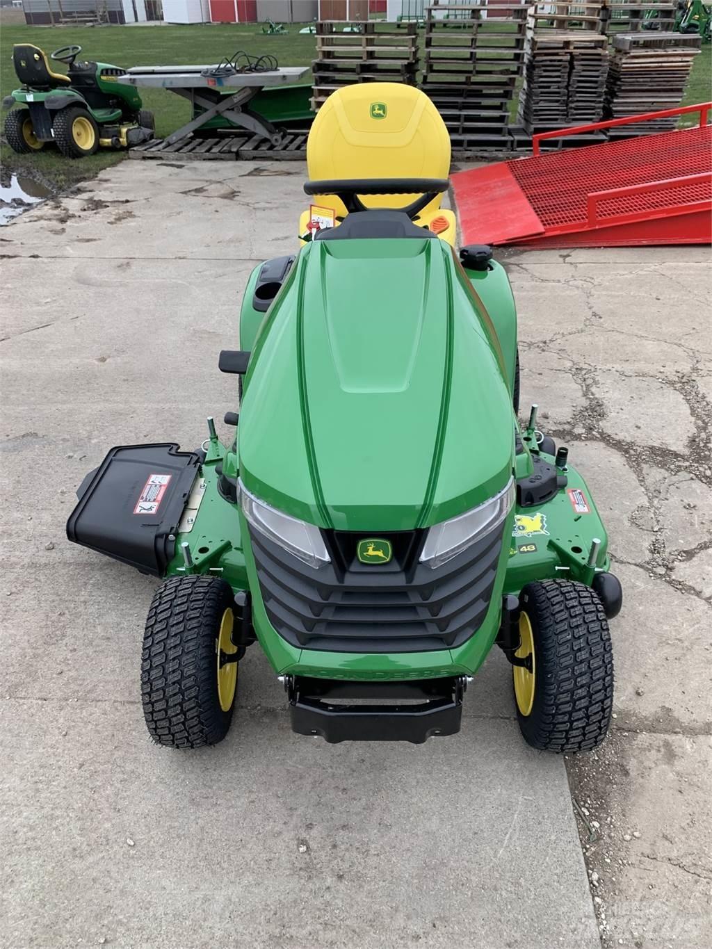 John Deere X390 Compacttrekkers