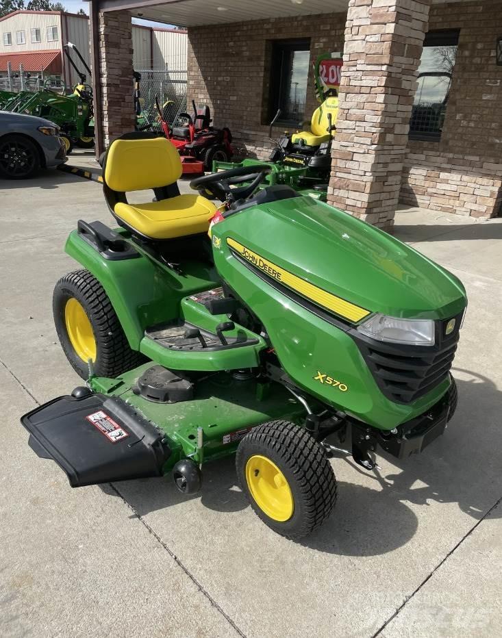 John Deere X570 Compacttrekkers