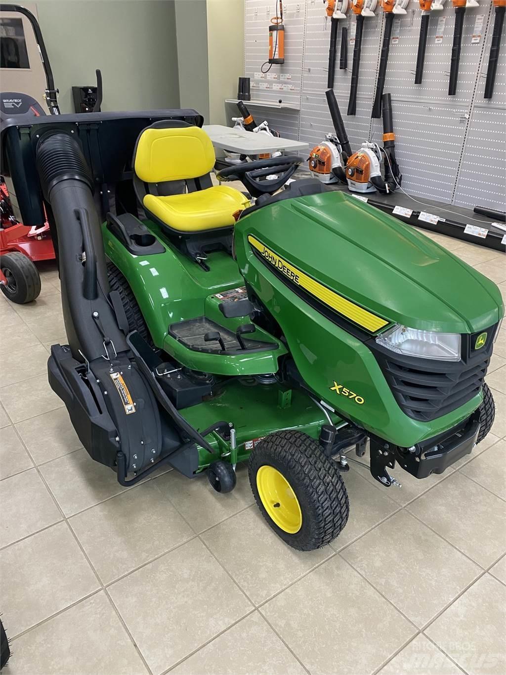 John Deere X570 Compacttrekkers