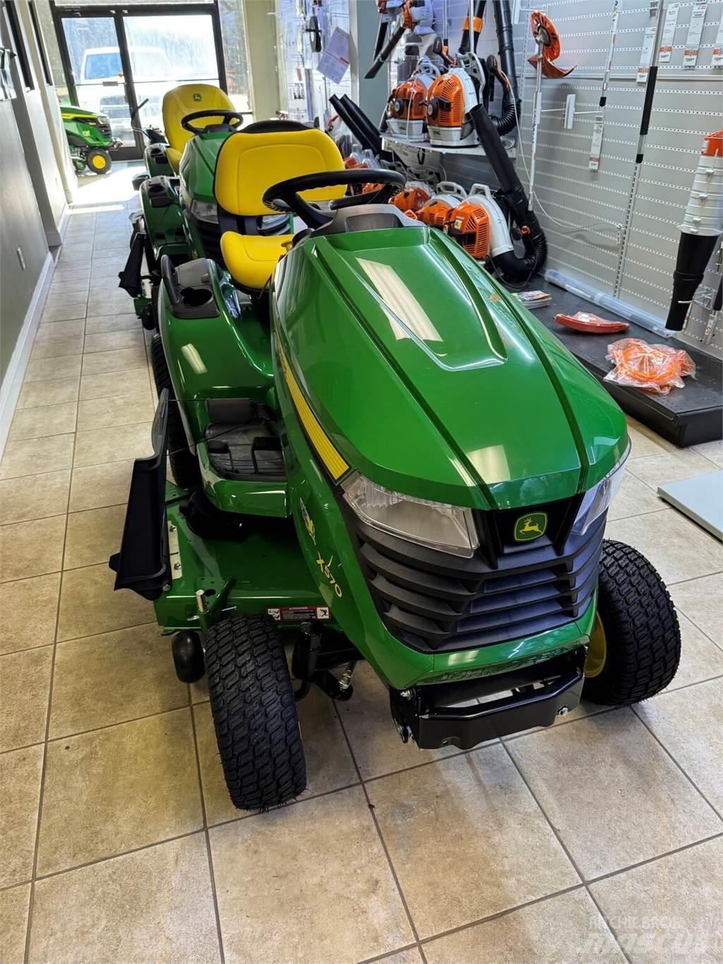 John Deere X570 Compacttrekkers