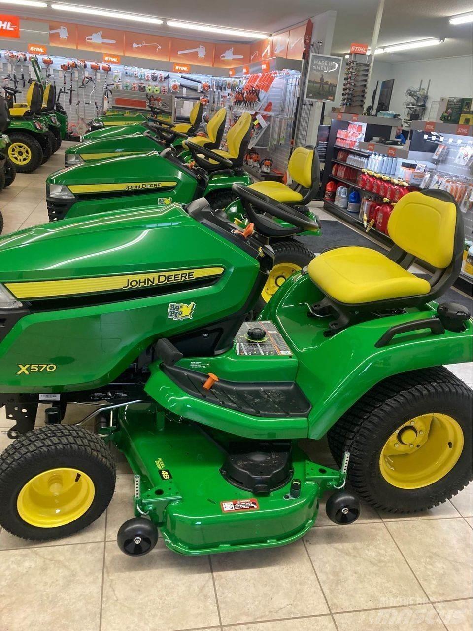 John Deere X570 Compacttrekkers