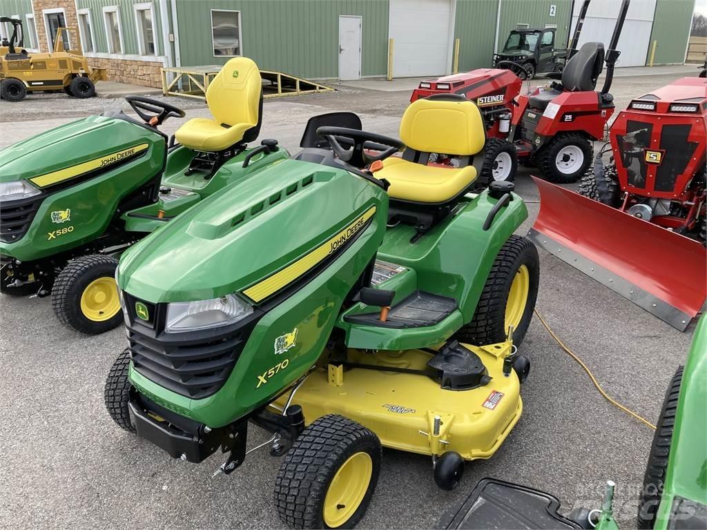 John Deere X570 Compacttrekkers