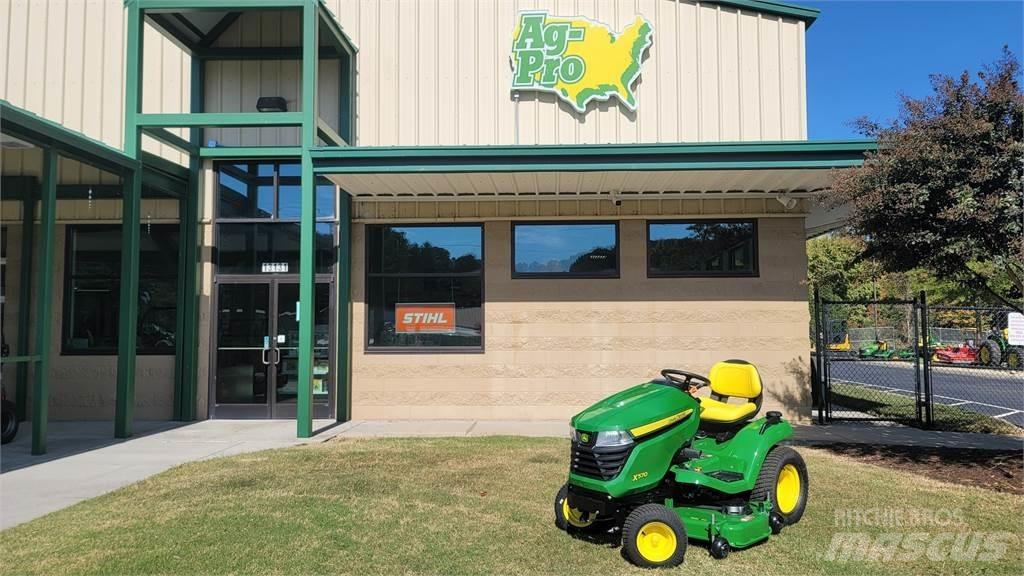 John Deere X570 Compacttrekkers