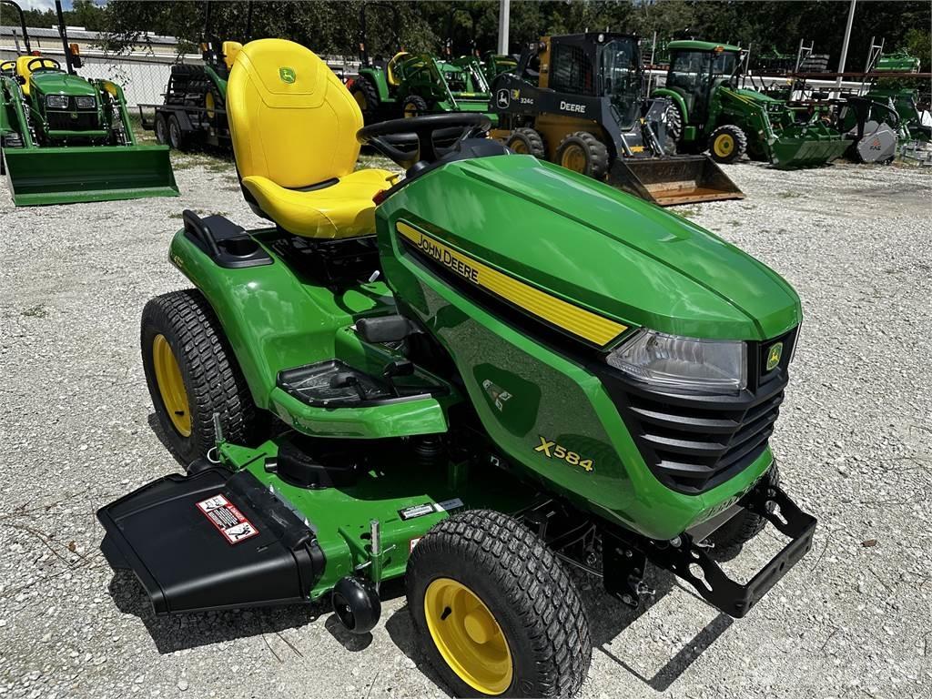 John Deere X584 Compacttrekkers
