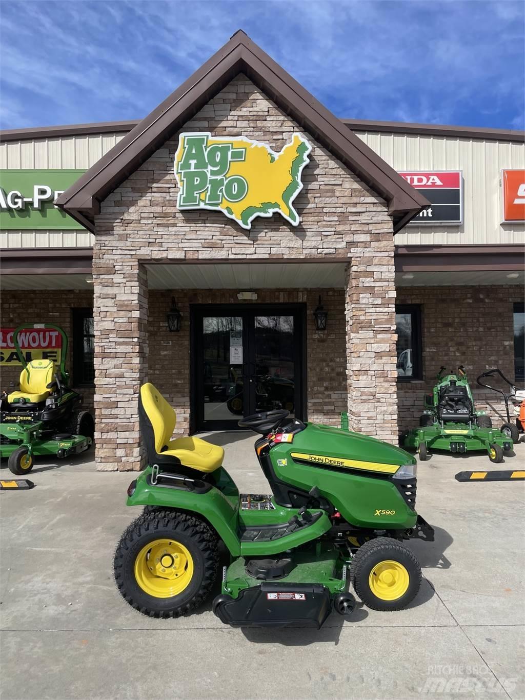 John Deere X590 Compacttrekkers