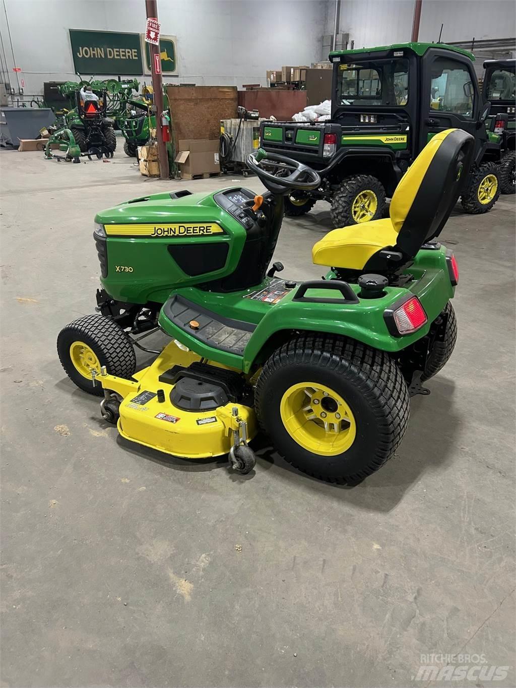 John Deere X730 Compacttrekkers