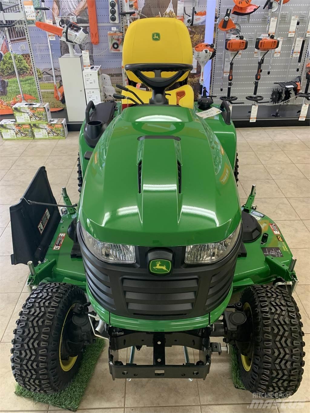 John Deere X738 Compacttrekkers