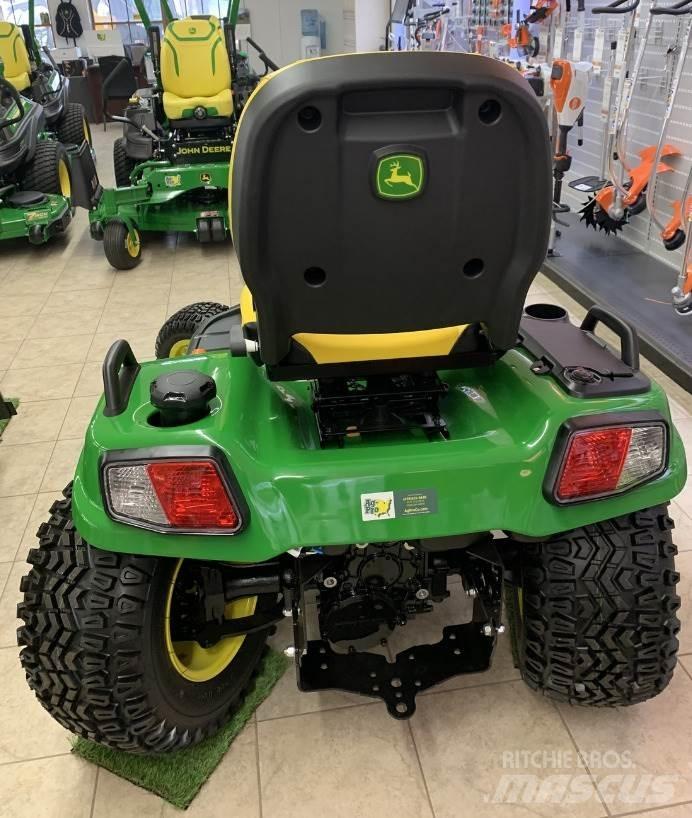 John Deere X739 Compacttrekkers