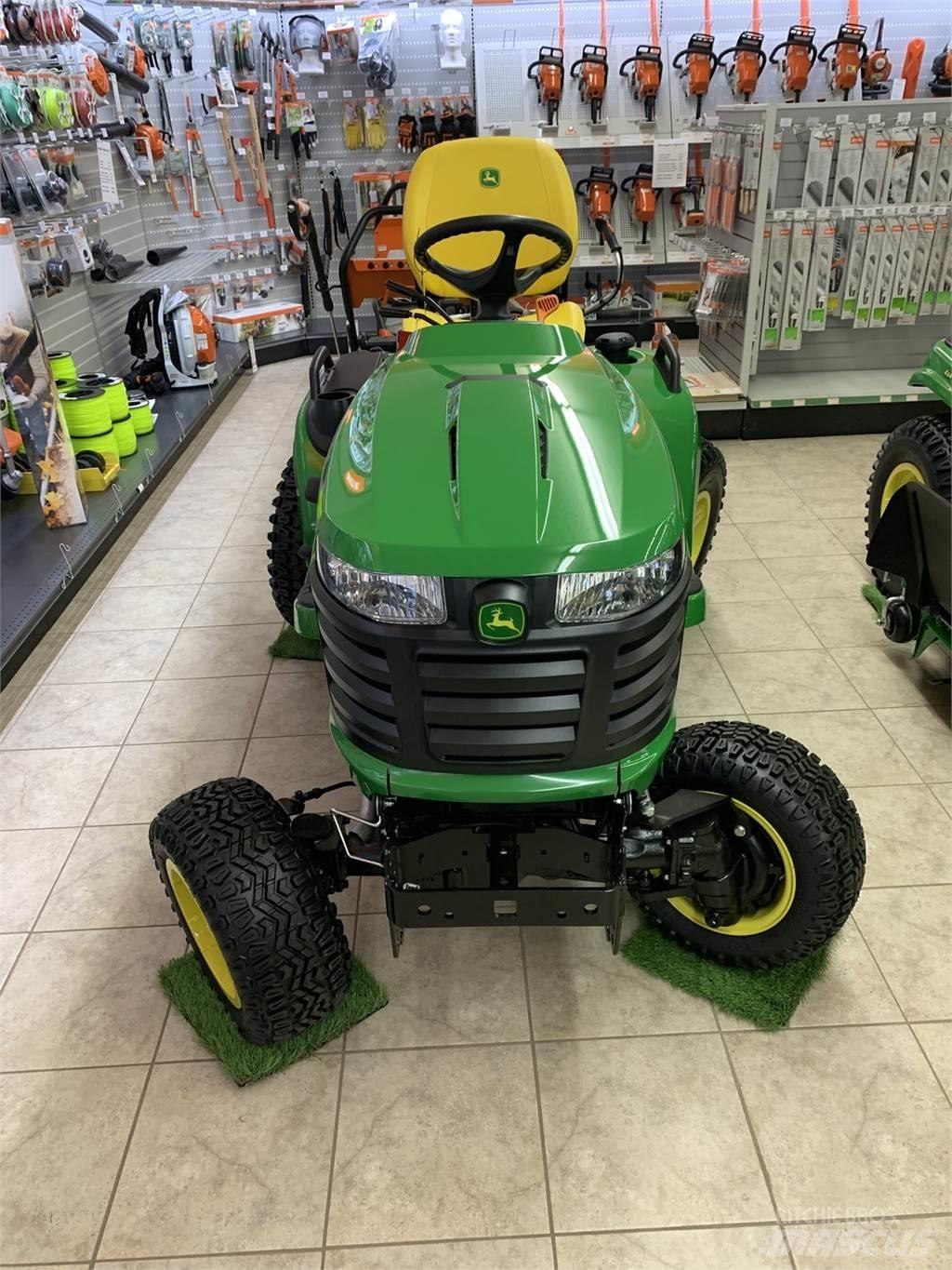 John Deere X739 Compacttrekkers
