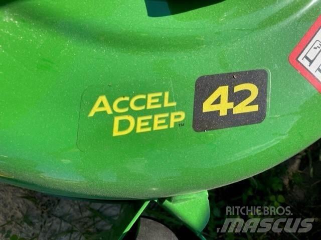John Deere Z315E Zero-turn grasmaaiers