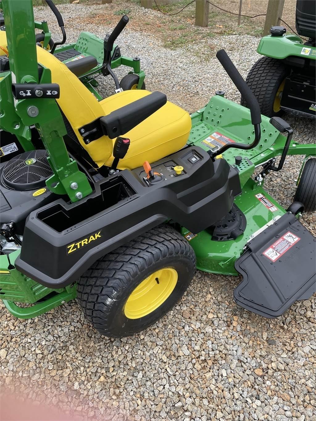 John Deere Z515E Zero-turn grasmaaiers