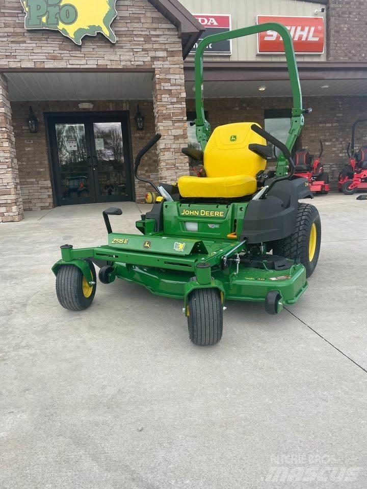 John Deere Z515E Zero-turn grasmaaiers