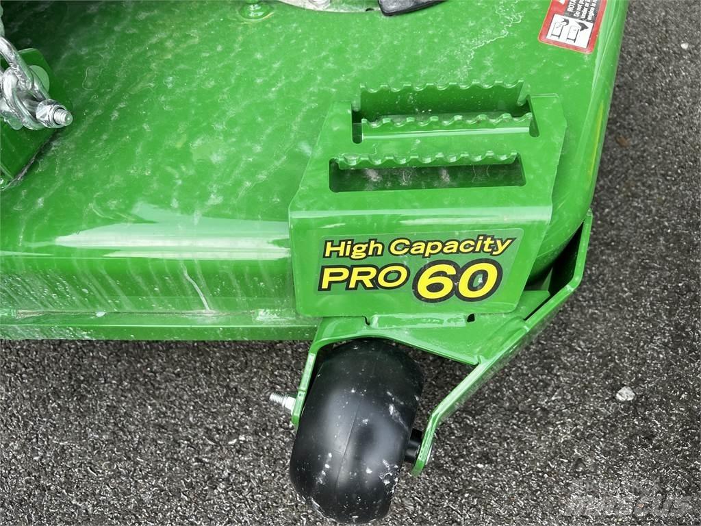 John Deere Z720E Zero-turn grasmaaiers