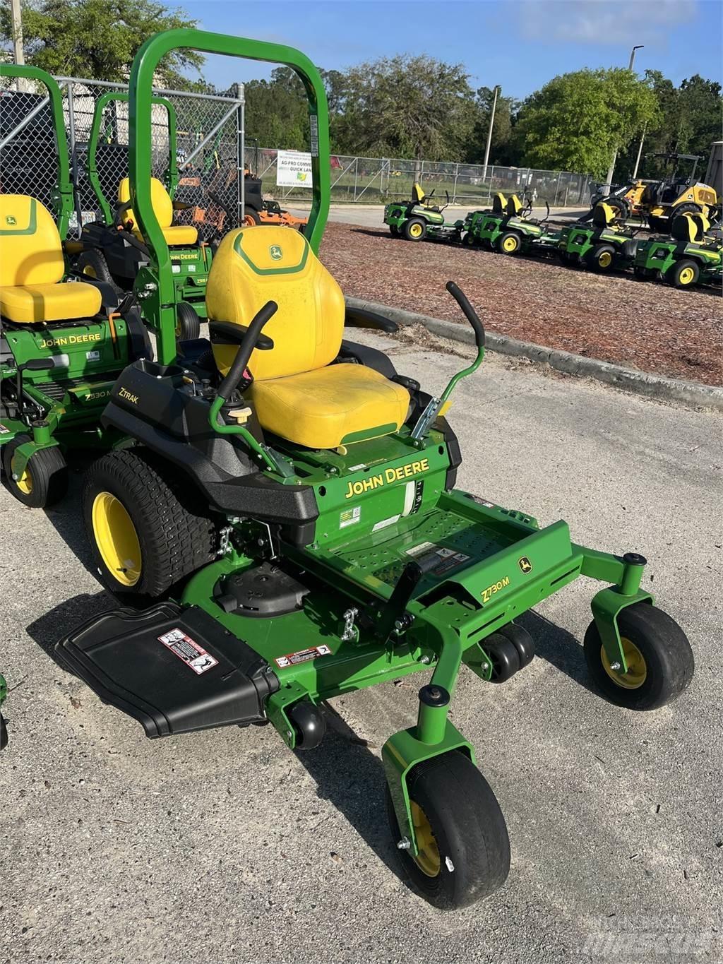 John Deere Z730 Zero-turn grasmaaiers