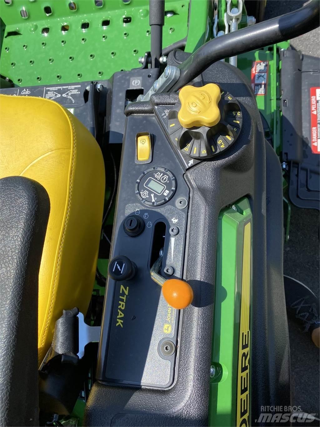 John Deere Z920M Zero-turn grasmaaiers