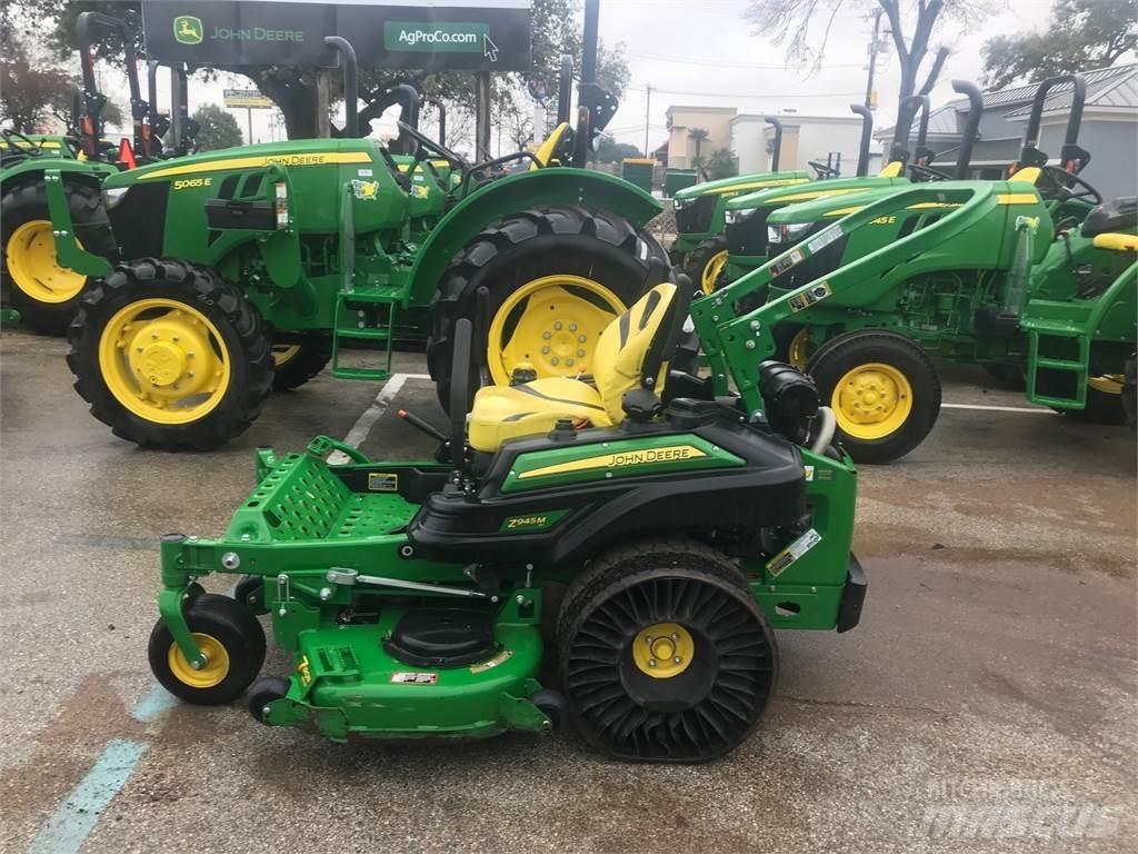 John Deere Z945M Zero-turn grasmaaiers