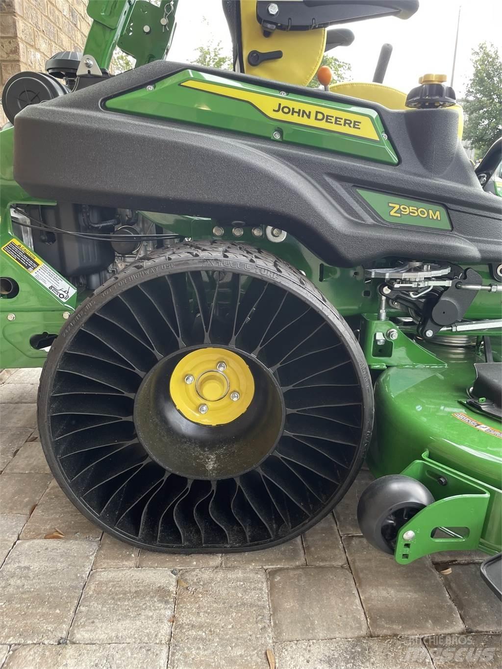 John Deere Z950M Zero-turn grasmaaiers