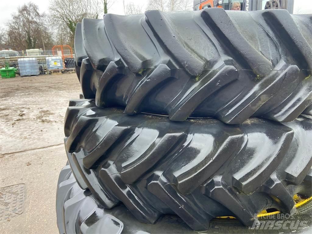  Row Crop Wheels Banden, wielen en velgen