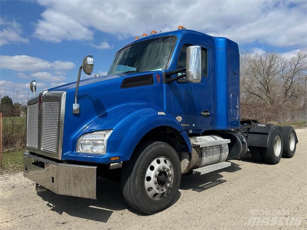 Kenworth T880 Trekkers