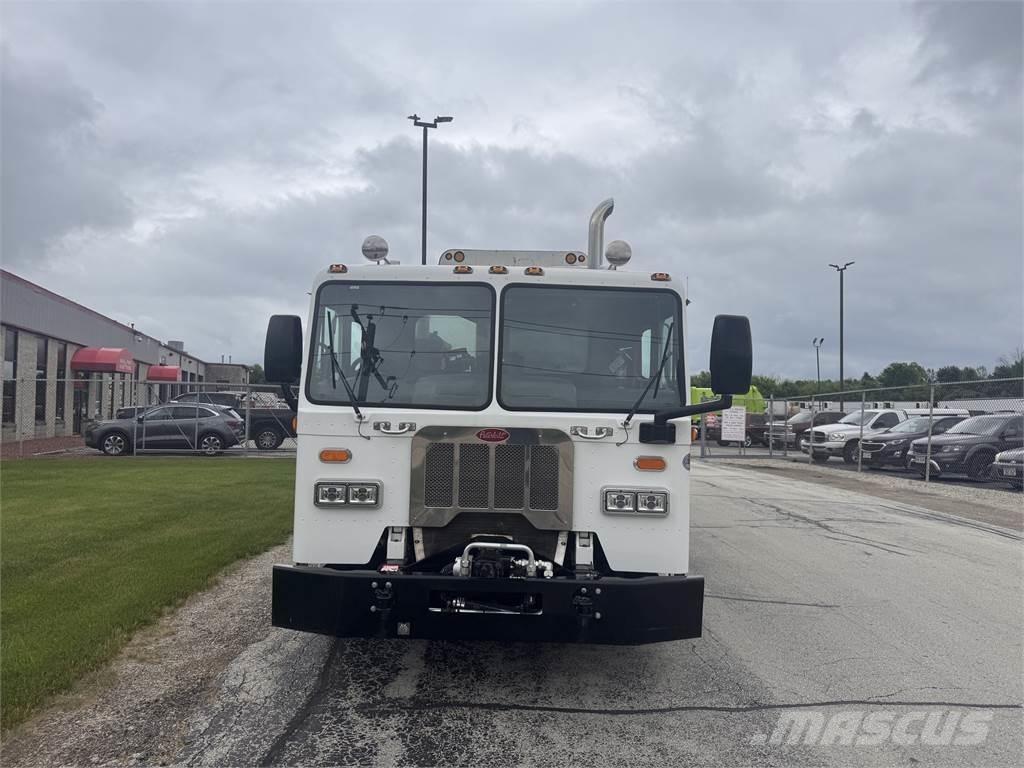 Peterbilt 320 Vuilniswagens