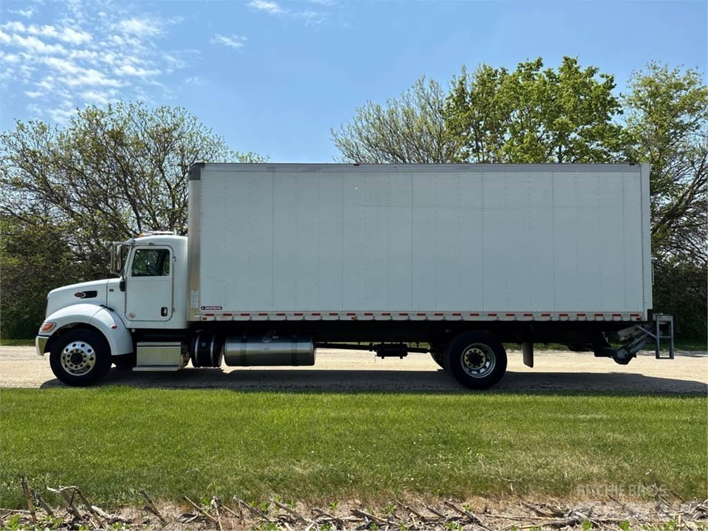 Peterbilt 337 Bakwagens met gesloten opbouw