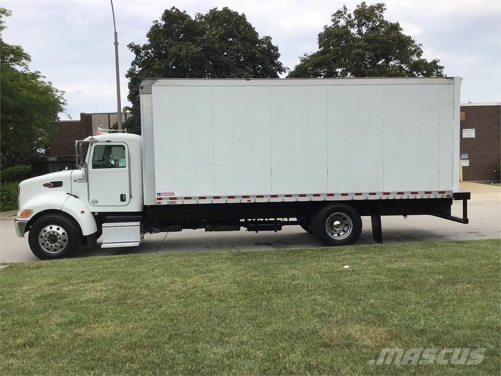 Peterbilt 337 Chassis met cabine