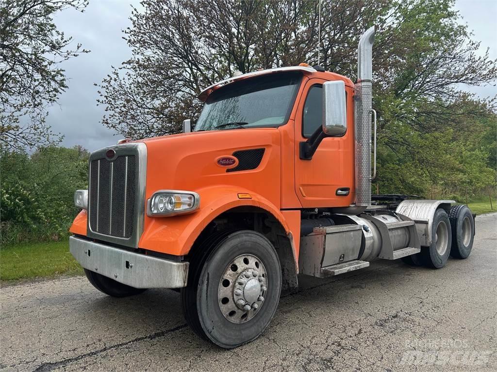 Peterbilt 567 Trekkers