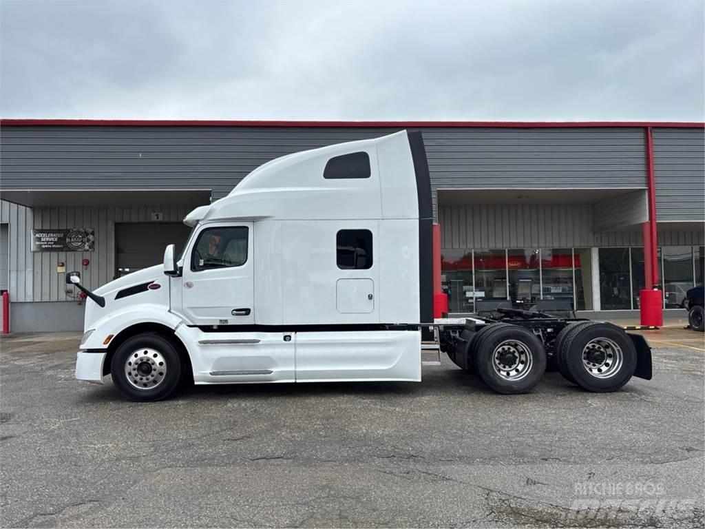 Peterbilt 579 Trekkers