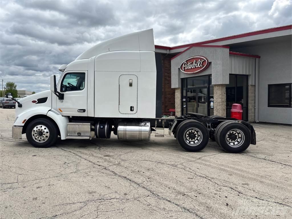 Peterbilt 579 Trekkers