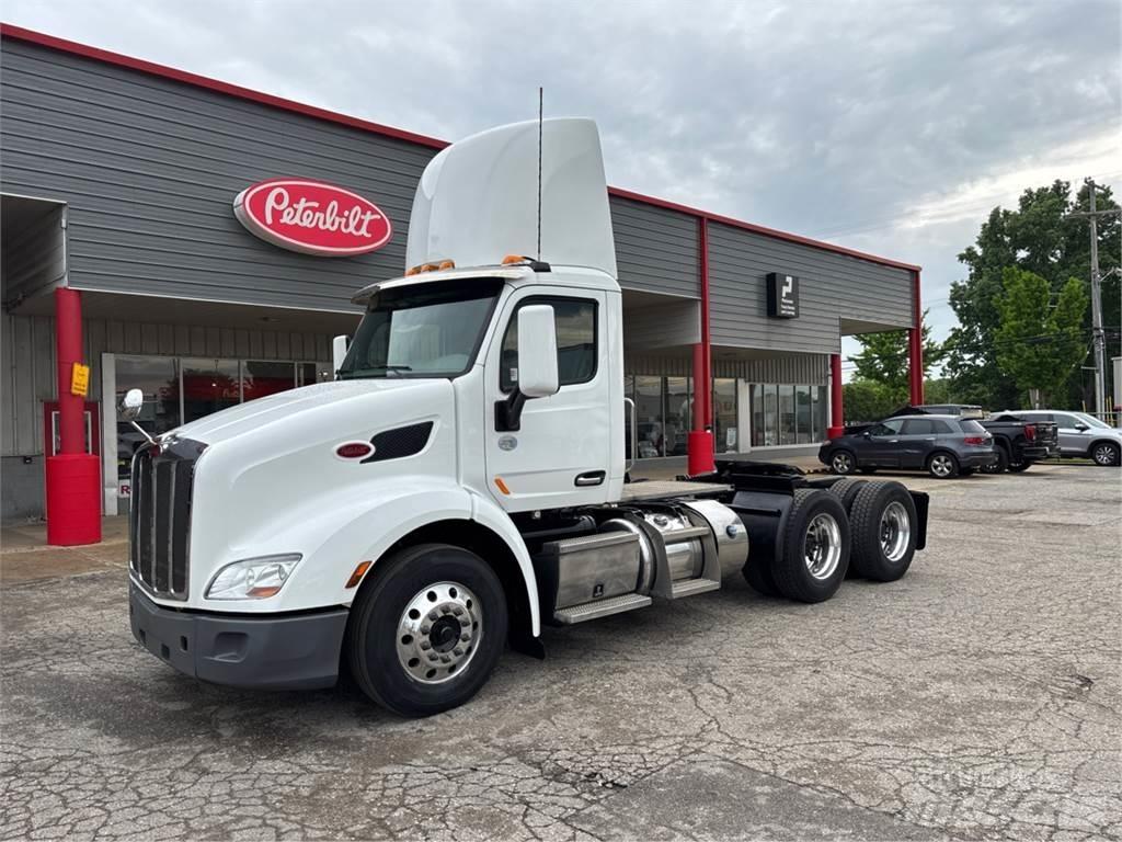 Peterbilt 579 Trekkers