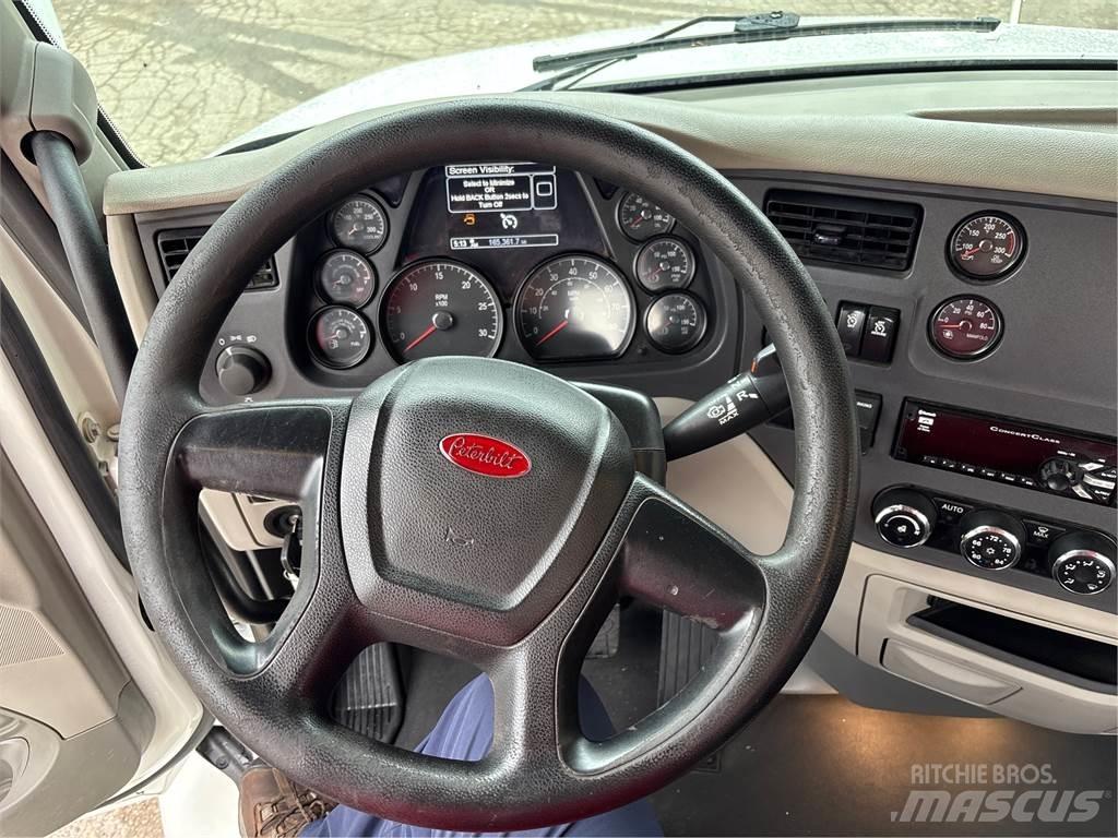 Peterbilt 579 Trekkers